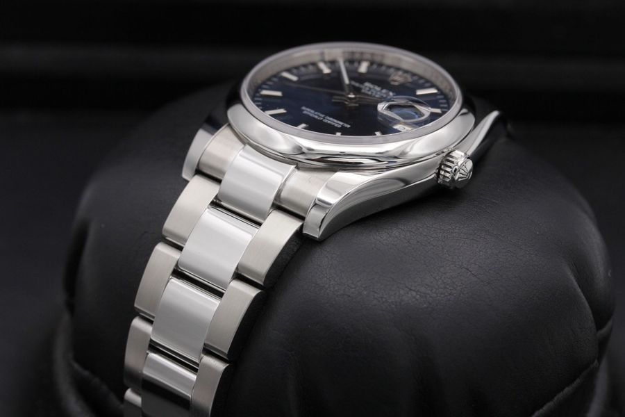 Rolex Oyster Perpetual Date 115200